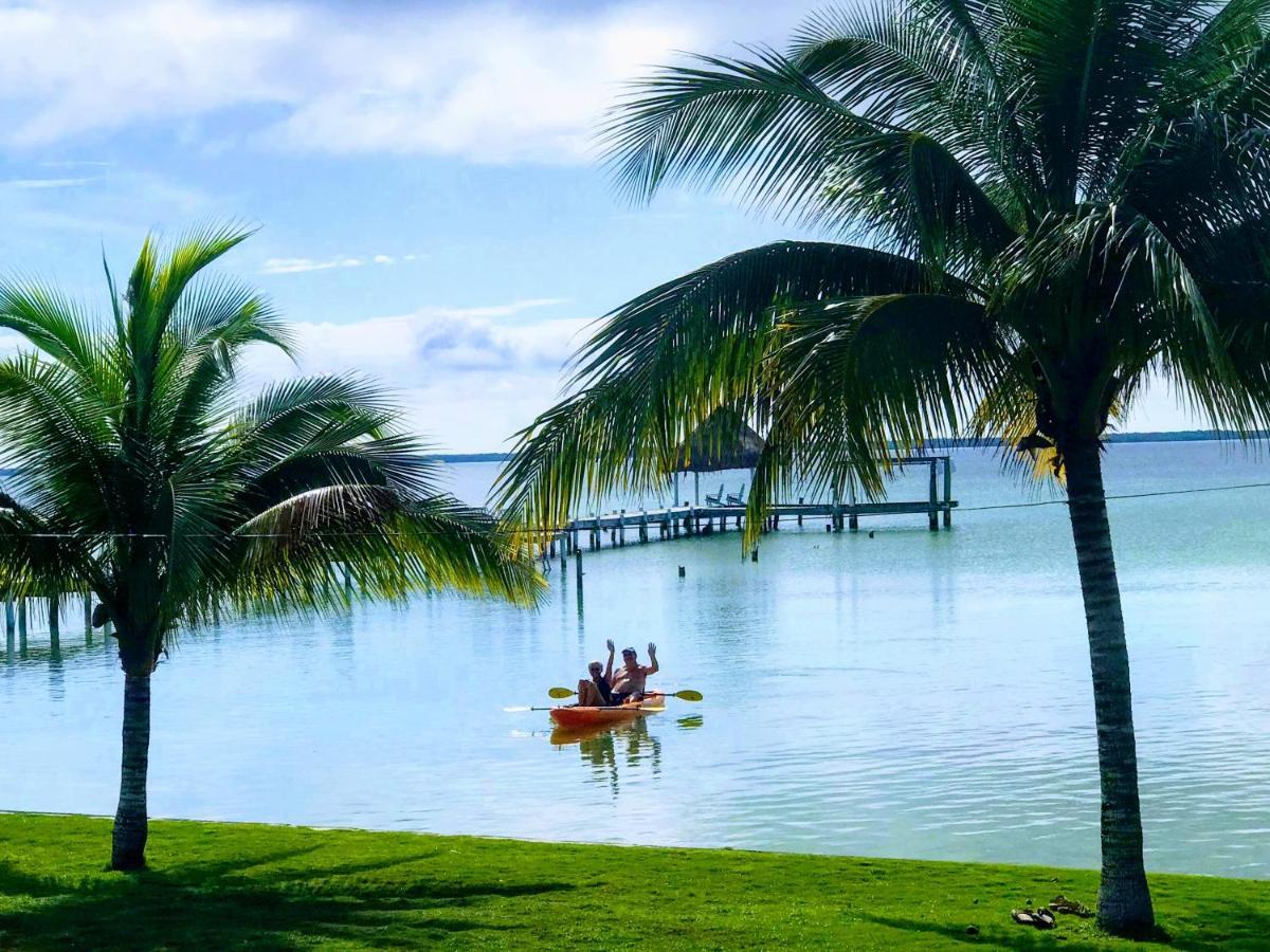Tilt-Ta-Dock Resort Belize Corozal Kültér fotó